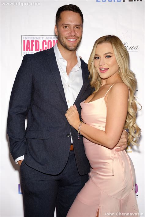 blacke bloosom|Blake Blossom & Dan Damage: AVN 2024 Red Carpet Interview.